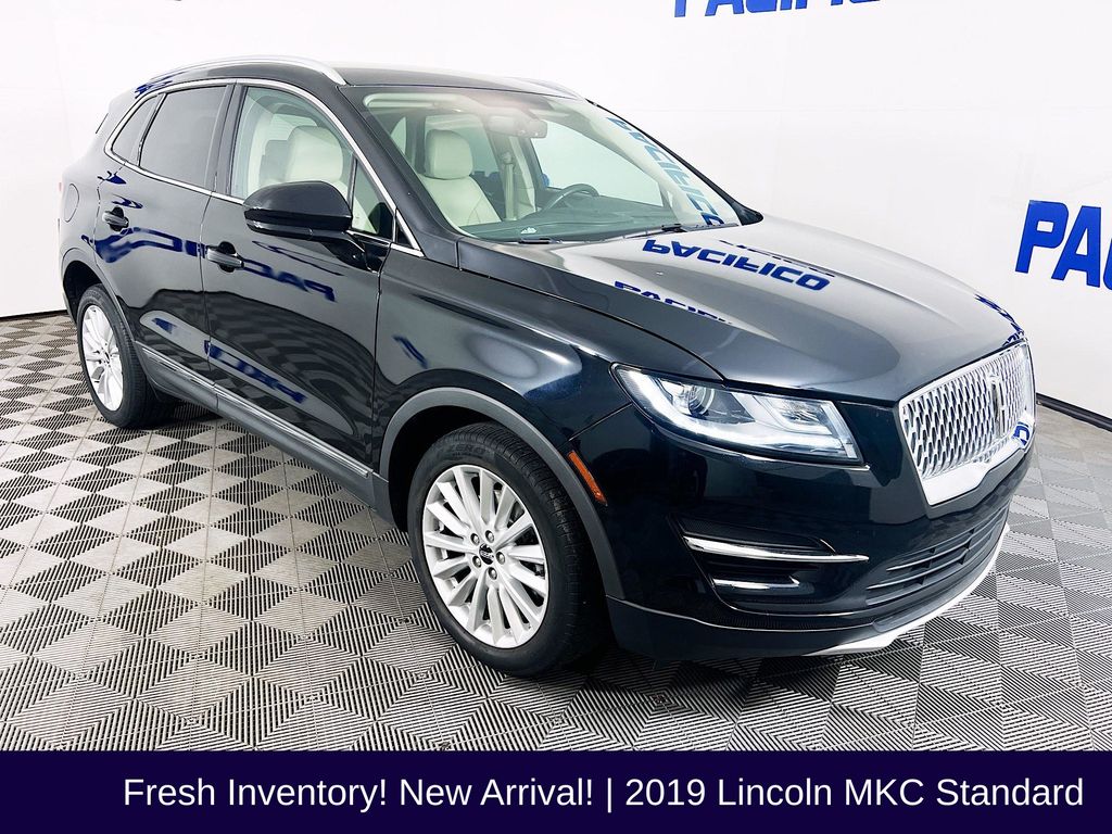 Black Metallic 2019 Lincoln MKC Premiere FWD SUV / Crossover Front-Wheel Drive 6-Speed Automatic