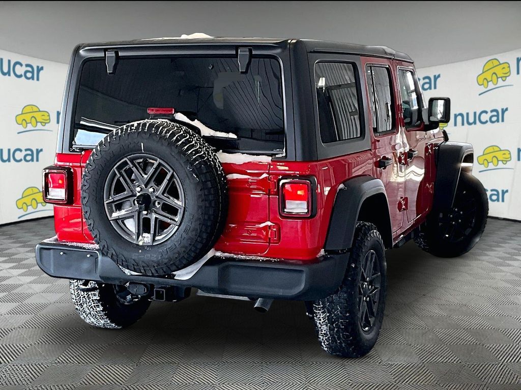 2026 Jeep Wrangler — photo 7