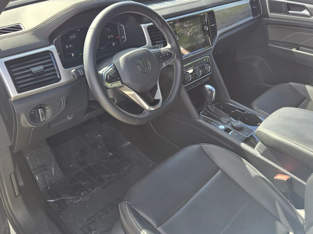 2022 Volkswagen Atlas - $24,100