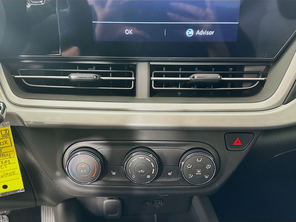 Thumbnail: 2025 Chevrolet Trax - 15