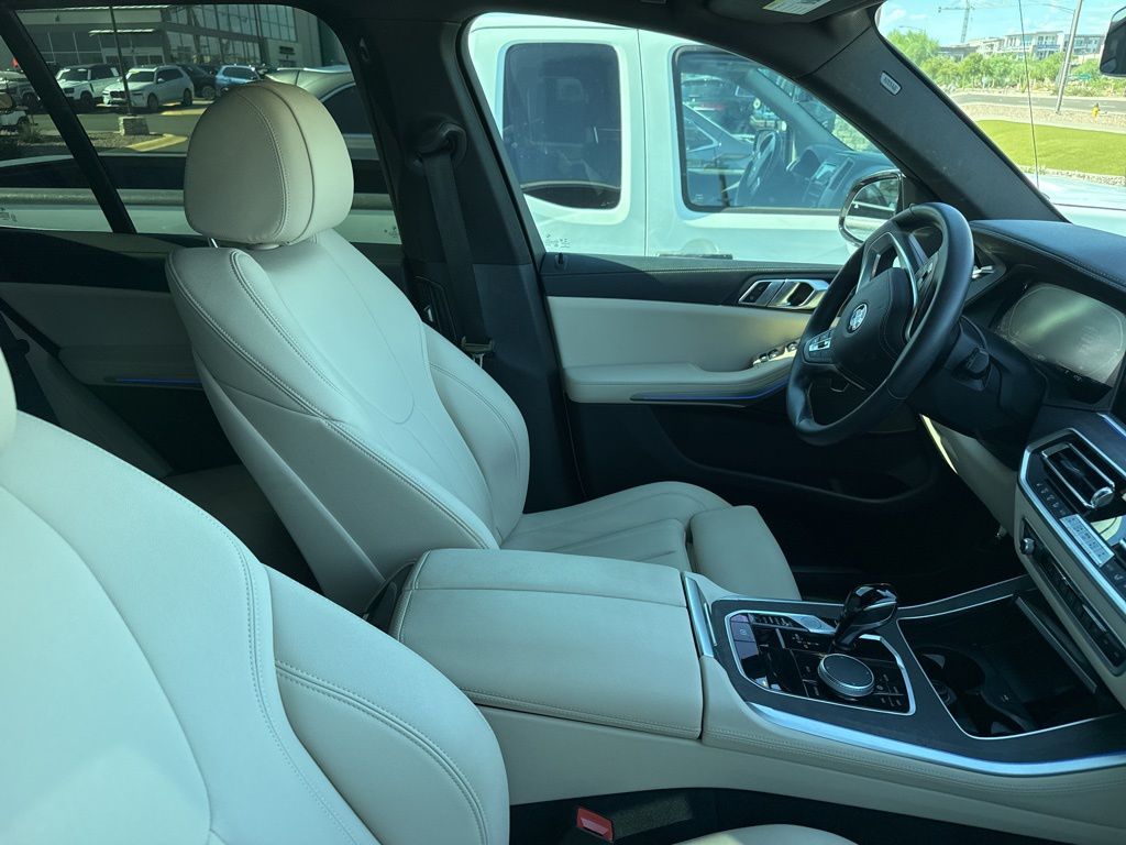 Thumbnail: 2022 BMW X5 - 4
