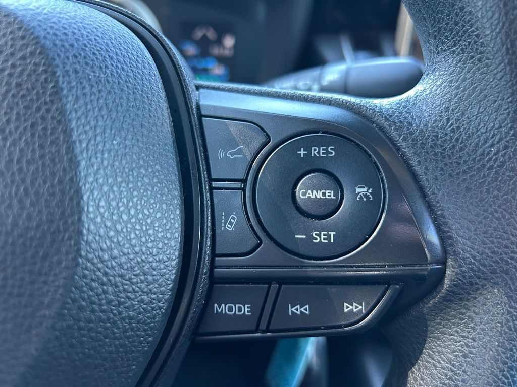 Thumbnail: 2022 Toyota Corolla - 17