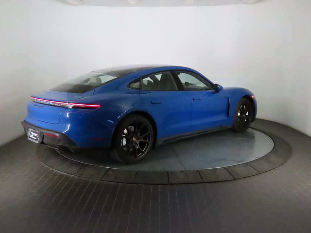 Thumbnail: 2023 Porsche Taycan - 7