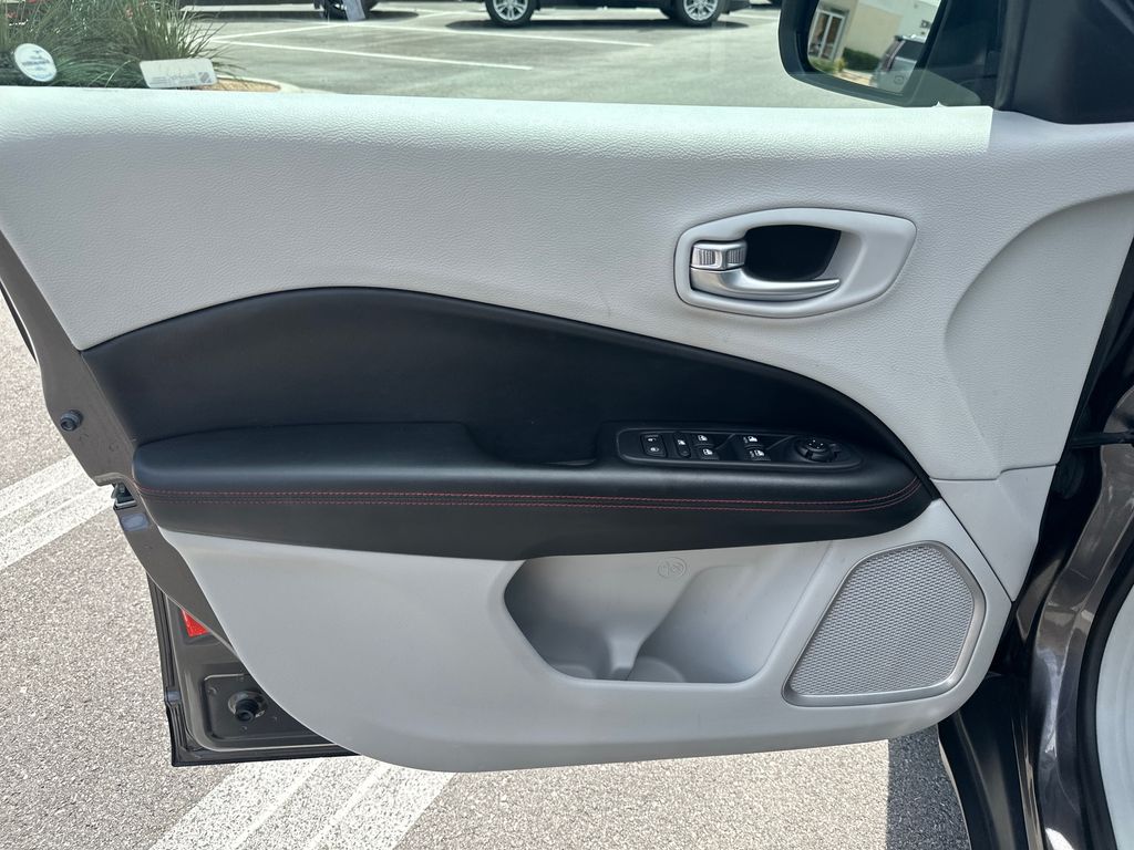 Used Car 2018 Jeep Compass  Limited For Sale Under $20,000 In Austin, Texas