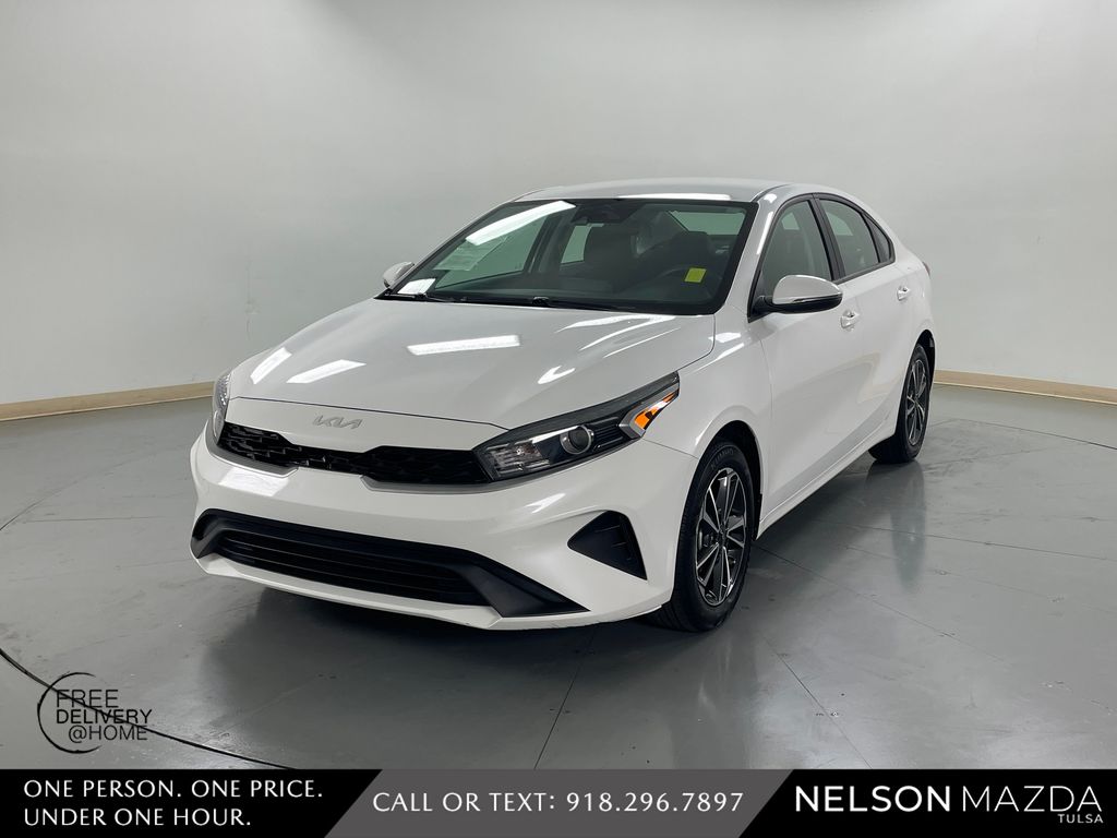 2024 Kia Forte LXS FWD