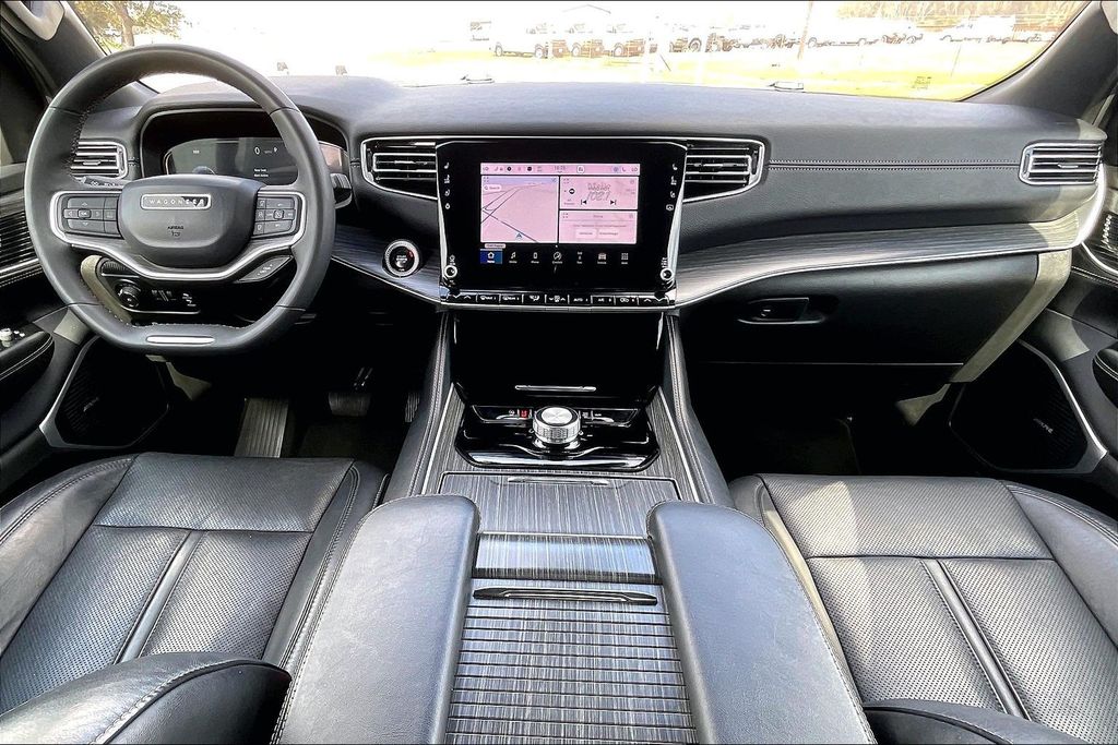 Used 2024 Jeep Wagoneer Series II 4D Sport Utility