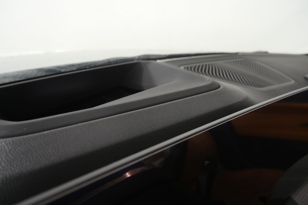 Thumbnail: 2025 BMW i4 - 19