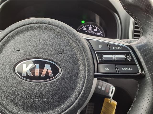 2020 Kia Sportage S 23