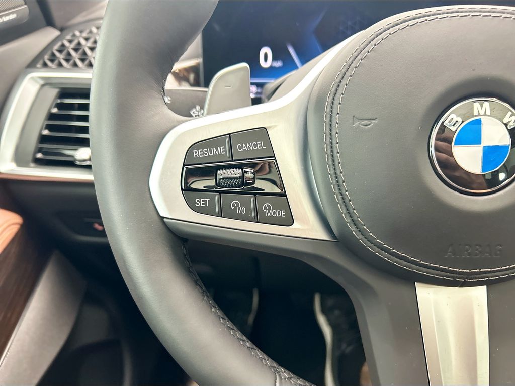 Thumbnail: 2026 BMW X5 - 11