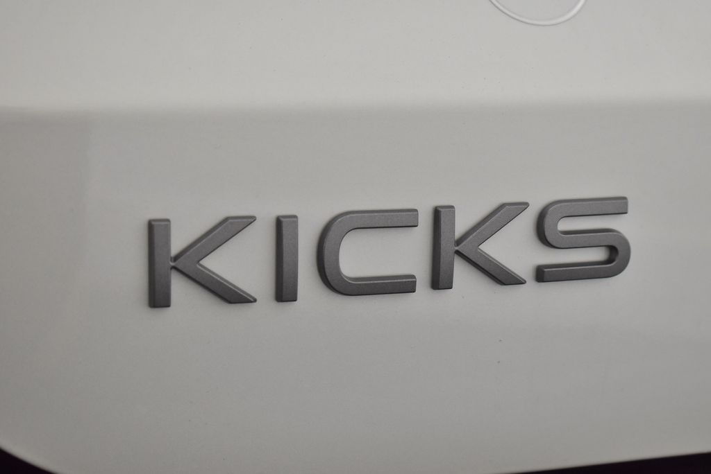 Thumbnail: 2026 Nissan Kicks - 9