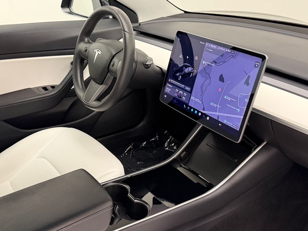 Thumbnail: 2020 Tesla Model 3 - 9