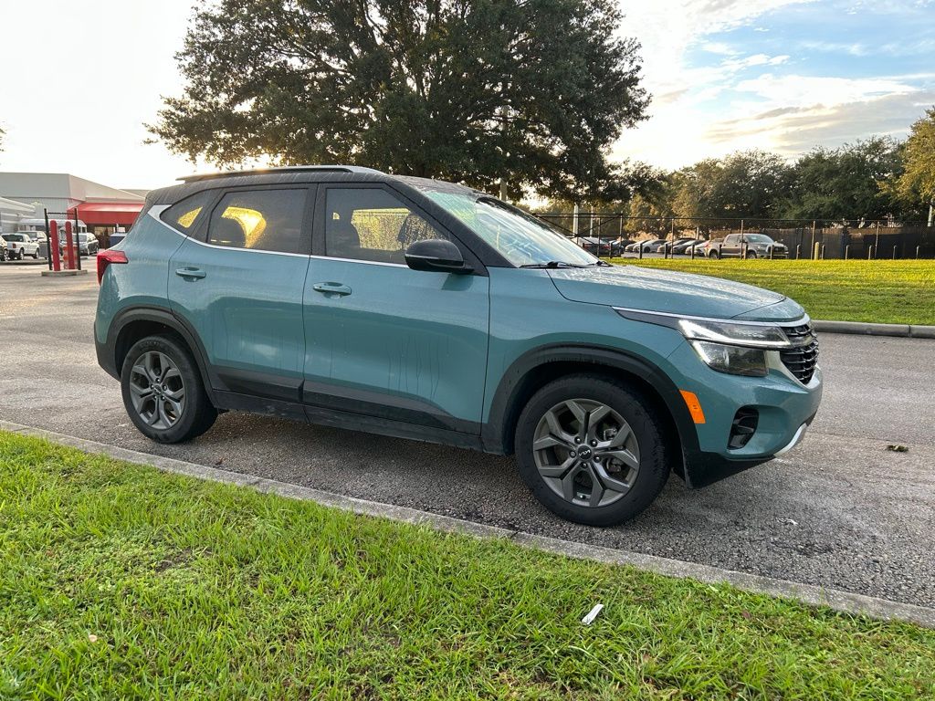 Thumbnail: 2024 Kia Seltos - 7