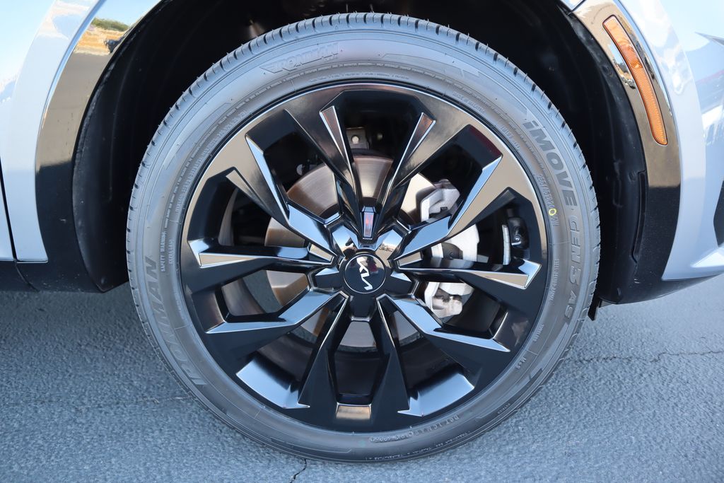 Thumbnail: 2023 Kia Sorento - 31