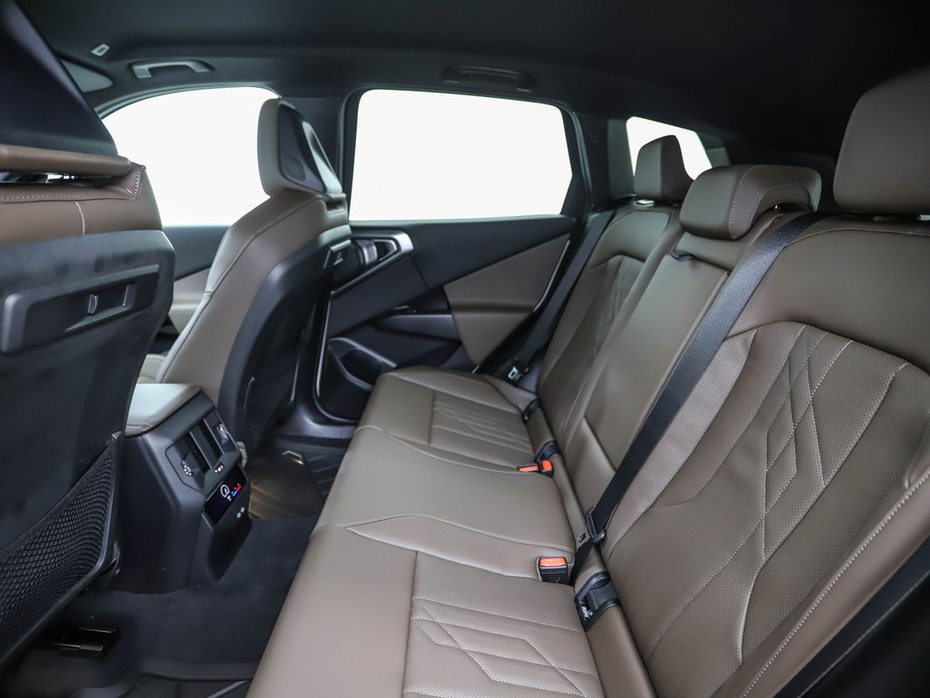 Thumbnail: 2026 BMW X3 - 23