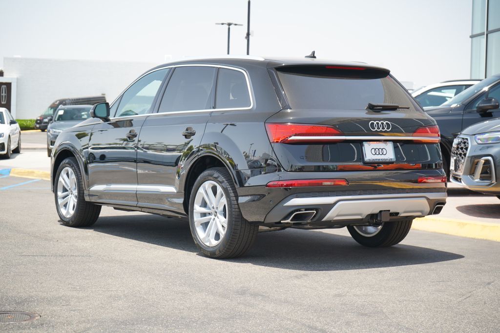 2025 Audi Q7  3