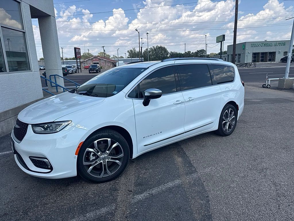 2025 Chrysler Pacifica Pinnacle - 1