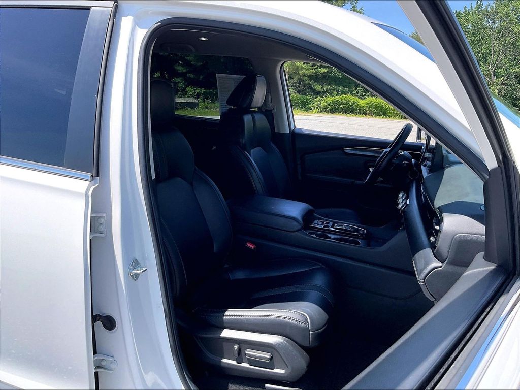 2025 Honda Pilot — photo 11