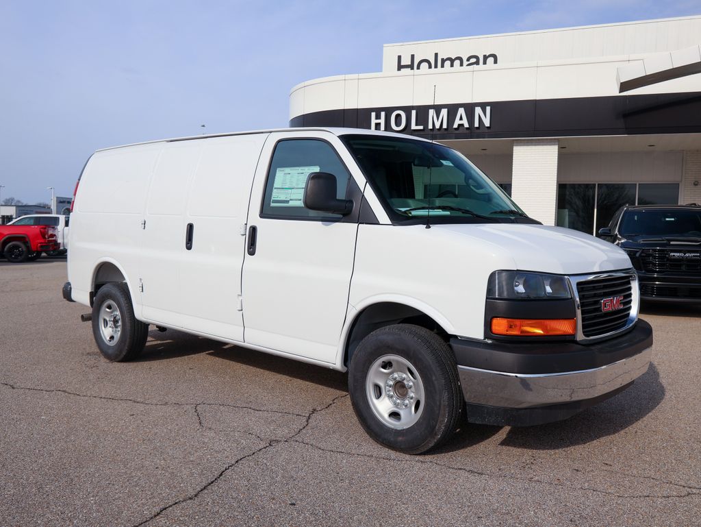 2026 GMC Savana Cargo 2500 RWD