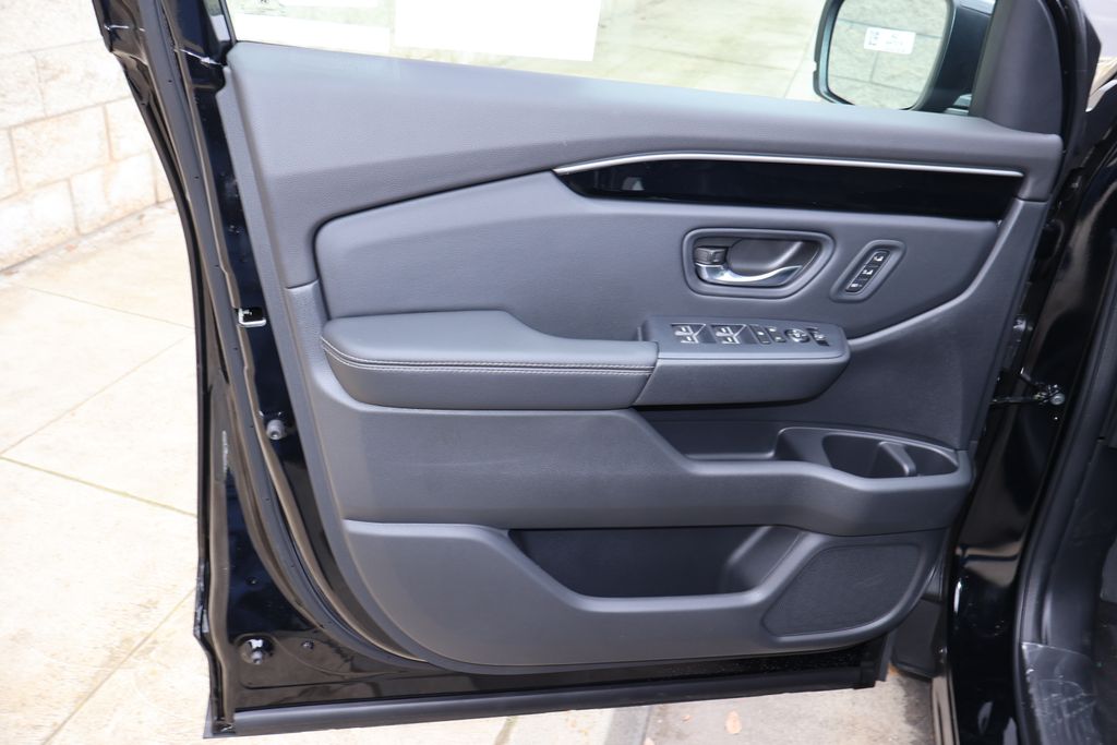 2025 Honda Pilot Touring 24
