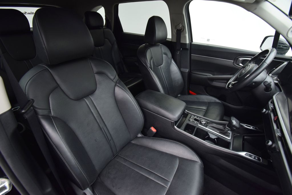 used 2024 Kia Sorento car, priced at $25,500