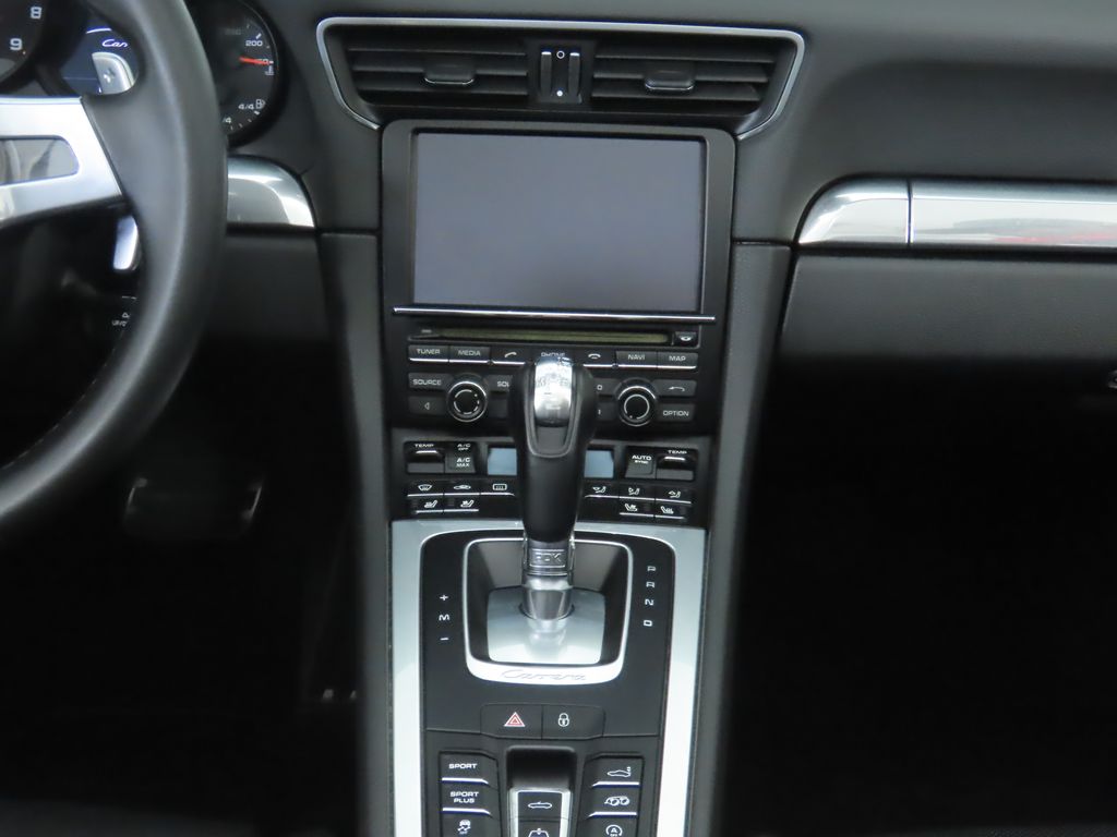 Thumbnail: 2016 Porsche 911 - 22