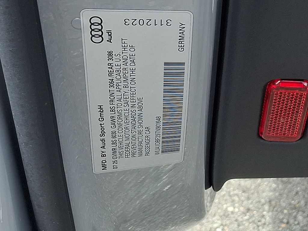 Thumbnail: 2026 Audi RS 6 - 26