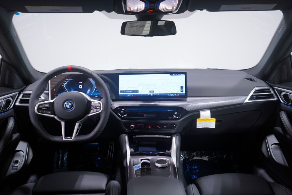2025 BMW i4 M50 10