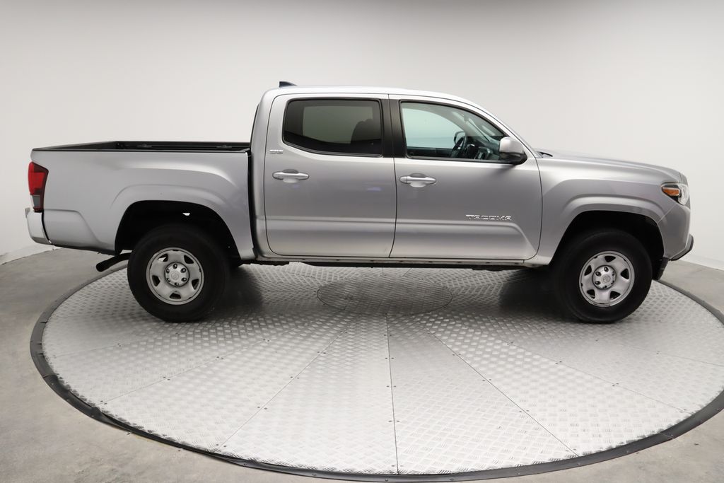 Thumbnail: 2019 Toyota Tacoma - 7