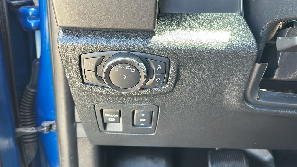 2018 Ford F-150 XLT Blue at Autostrade