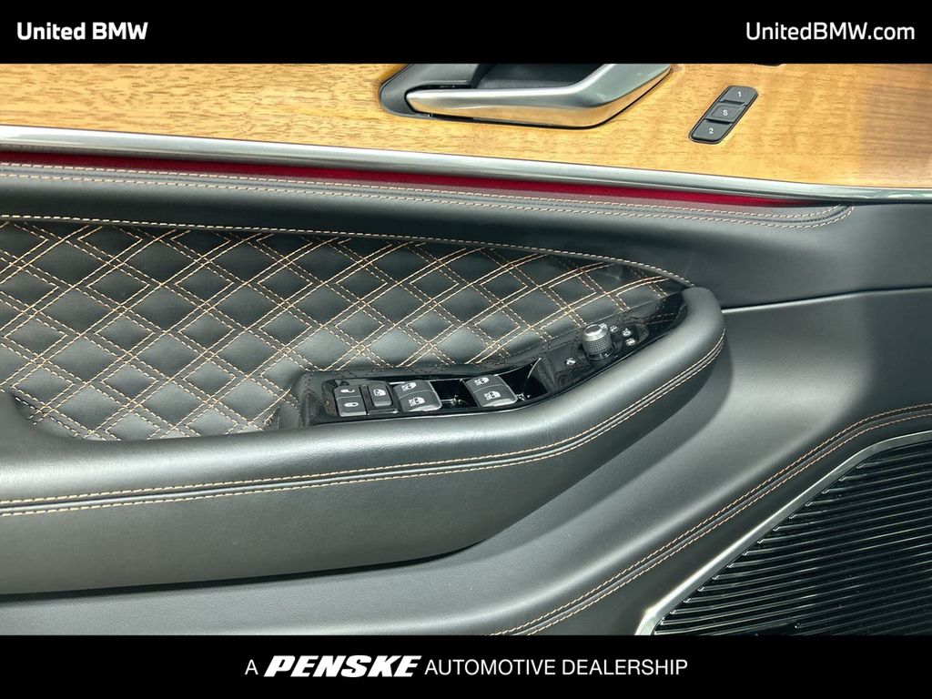 Thumbnail: 2023 Jeep Grand Cherokee - 11