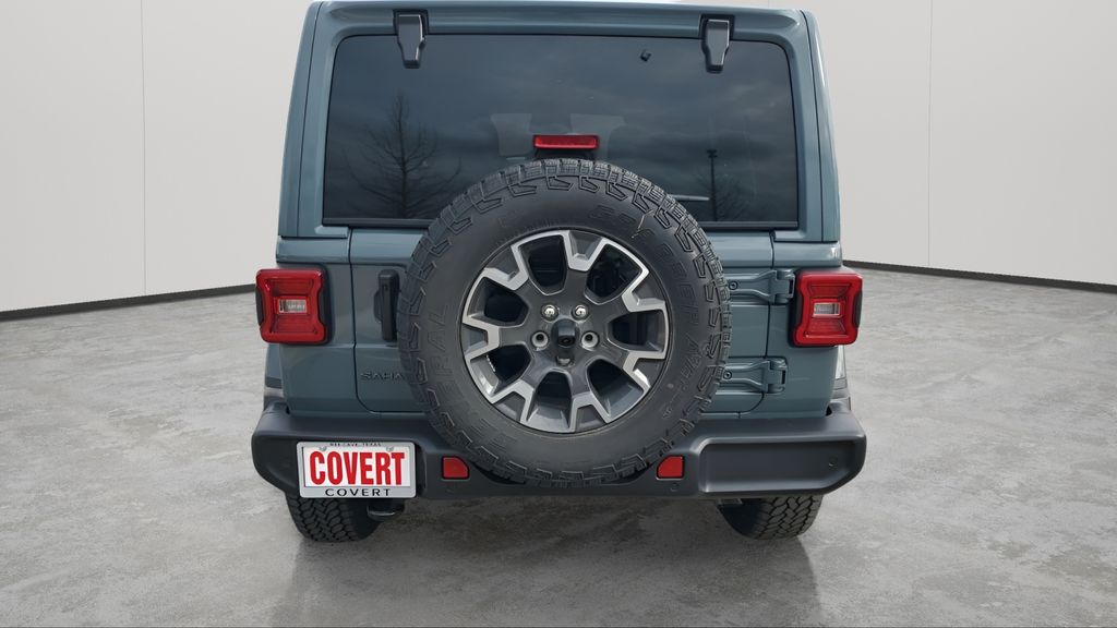 New 2026 Gray Jeep Sahara image 8