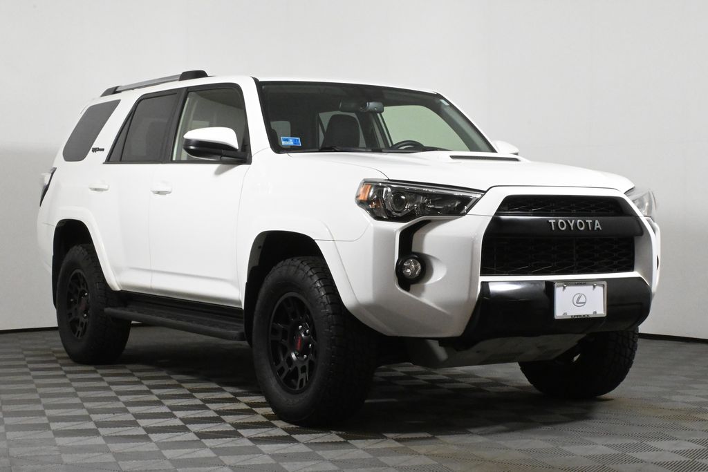 Thumbnail: 2018 Toyota 4Runner - 10
