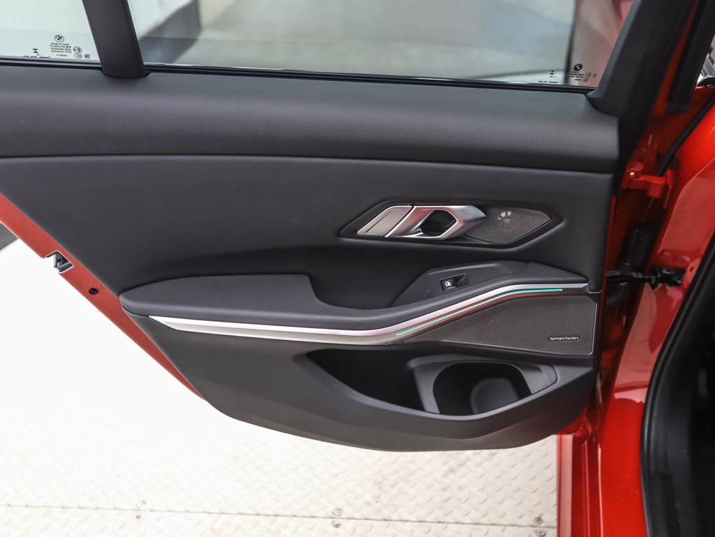 Thumbnail: 2023 BMW 3 Series - 19