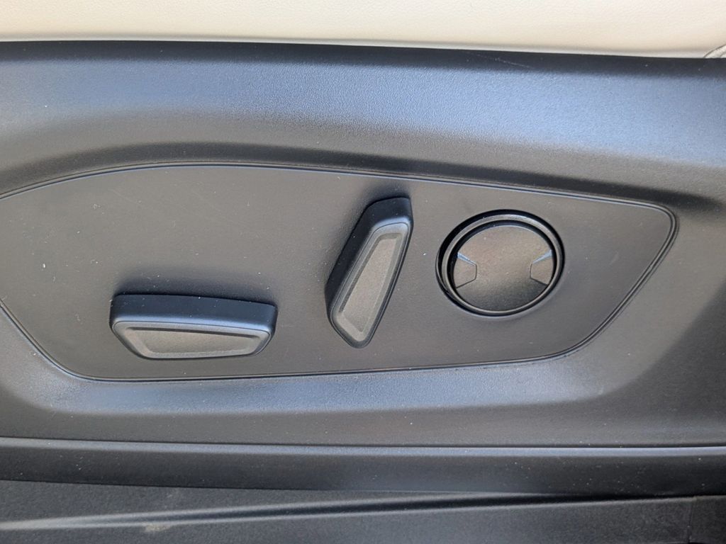 2026 Ford Explorer Active (200A)