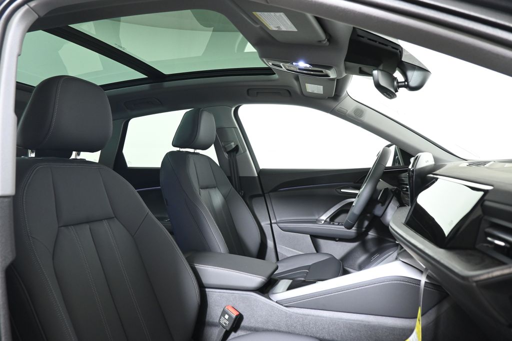 Thumbnail: 2025 Audi Q5 - 22