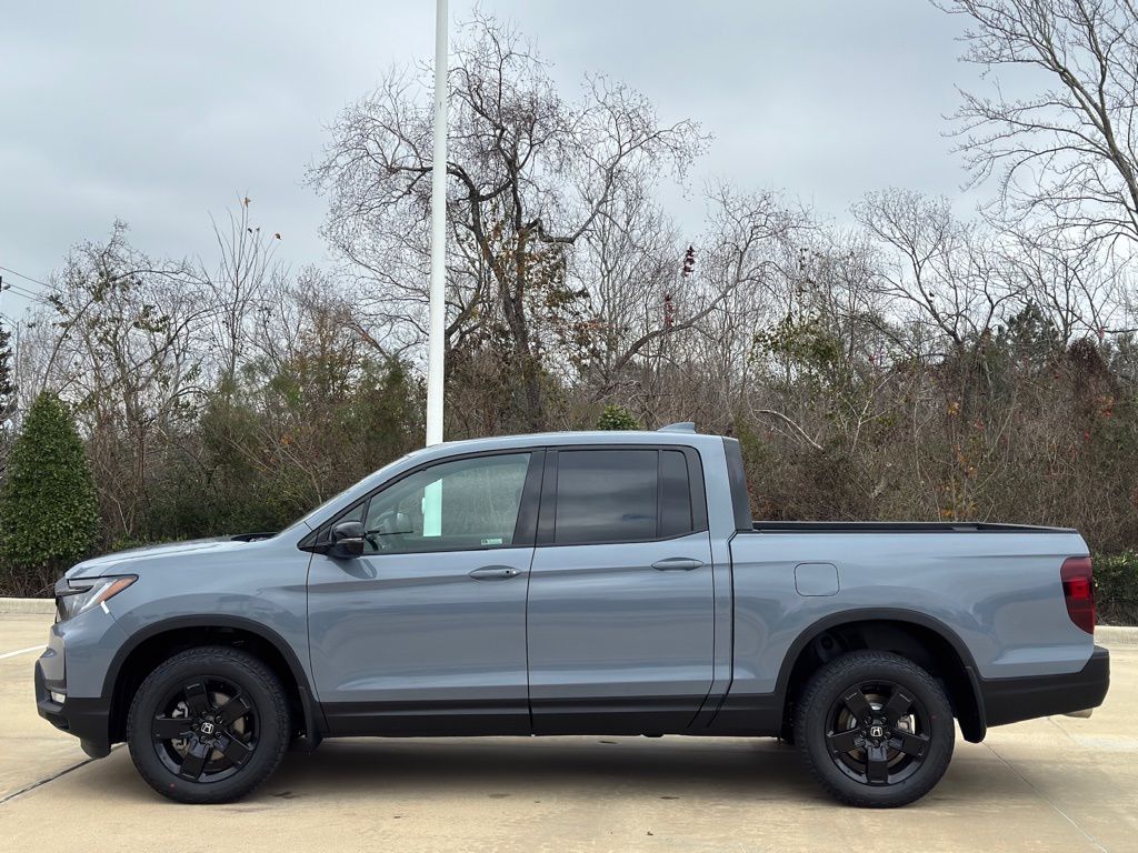 2026 Honda Ridgeline Black Edition Gray at Community Honda