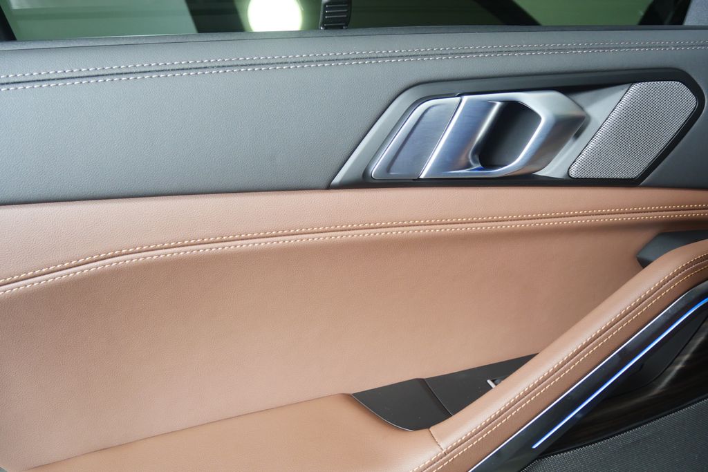 Thumbnail: 2027 BMW X6 - 13