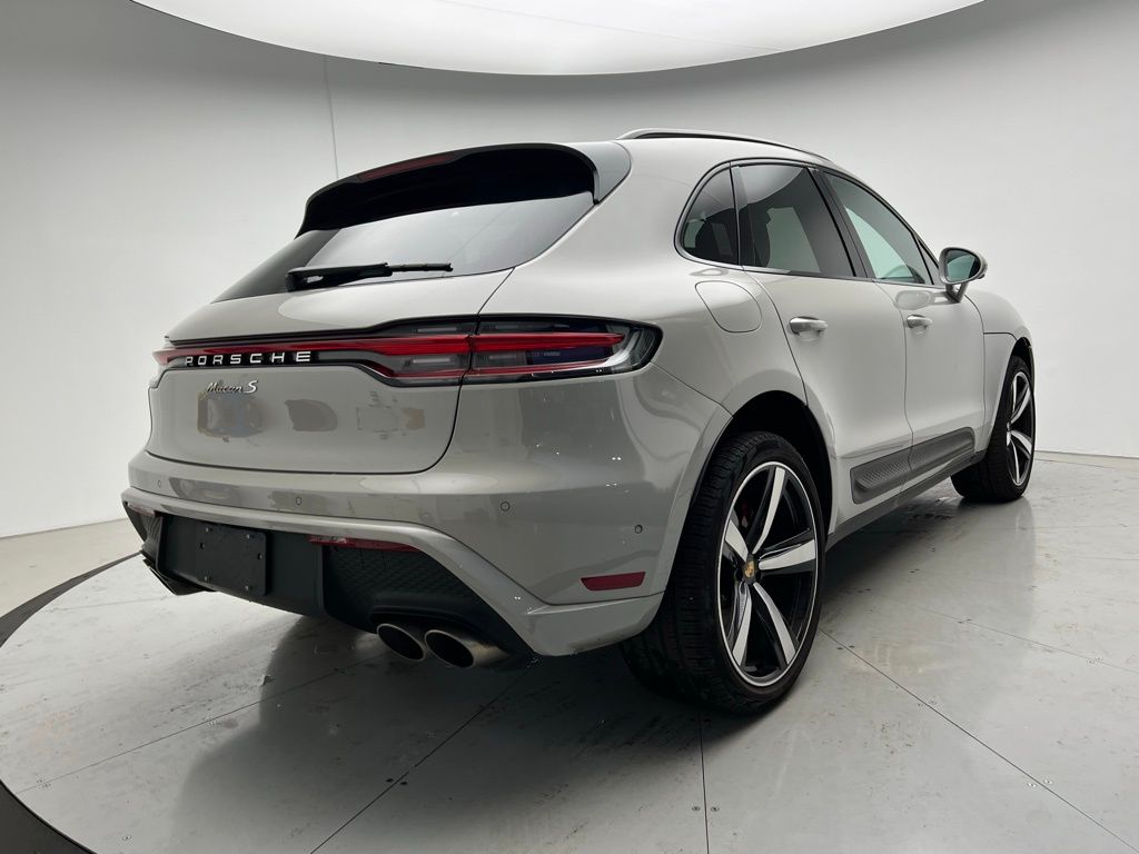 Thumbnail: 2023 Porsche Macan - 22