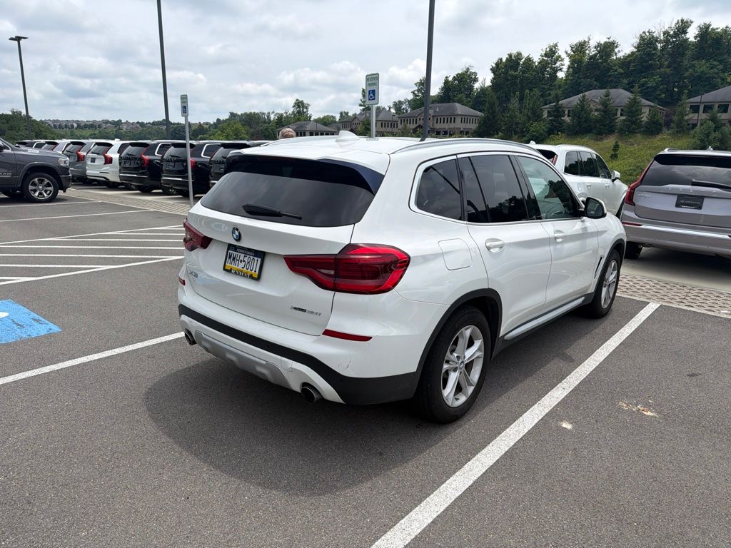 Used 2020 White BMW xDrive30i image 11