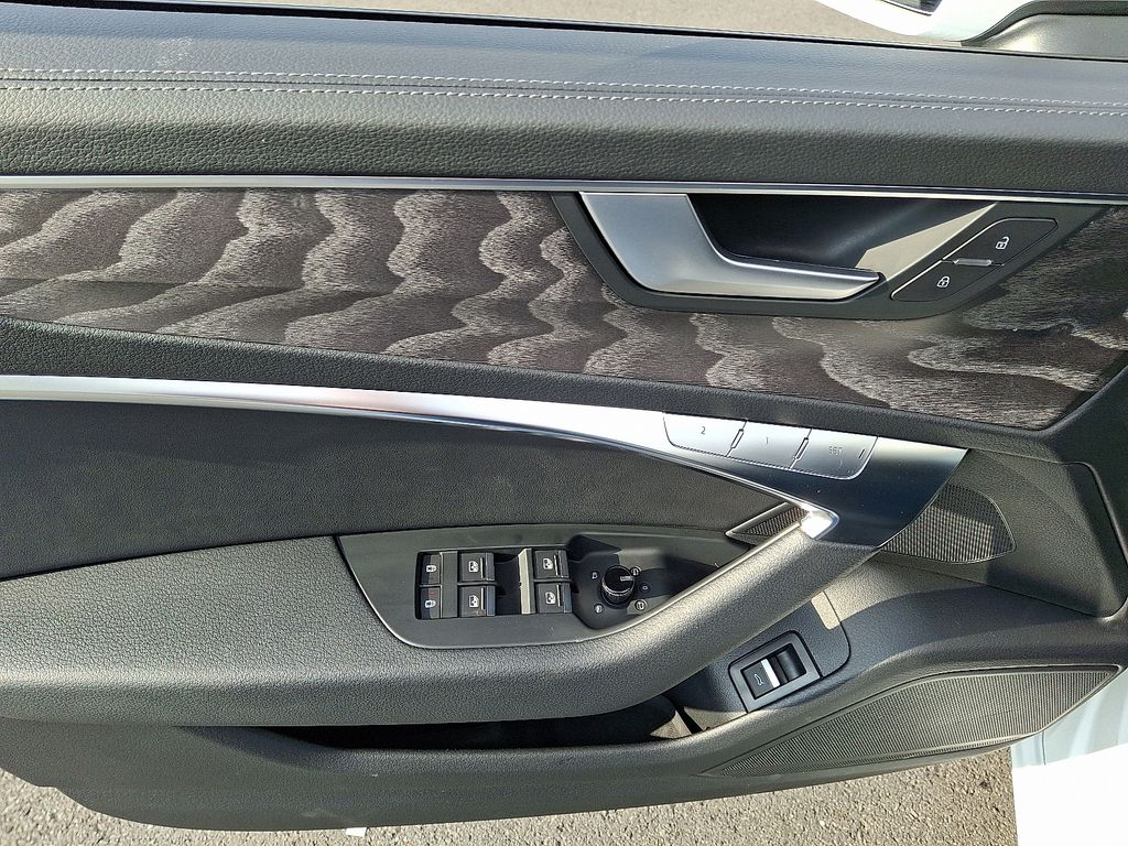 Thumbnail: 2025 Audi A6 - 12