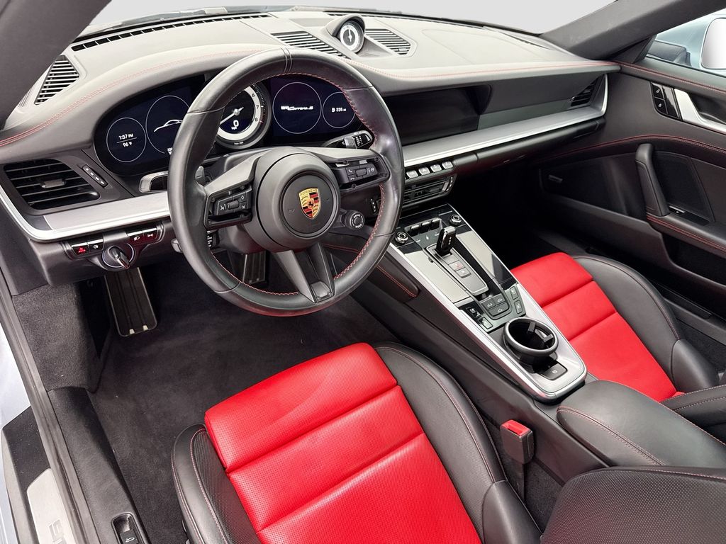 Thumbnail: 2020 Porsche 911 - 4