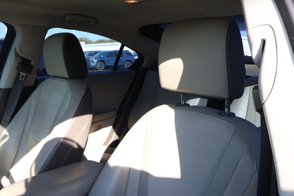 Thumbnail: 2014 Chevrolet Volt - 13