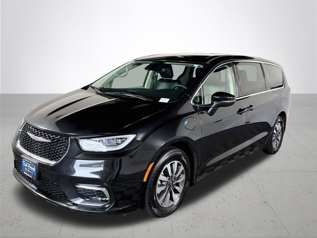 2023 Chrysler Pacifica Hybrid Touring L