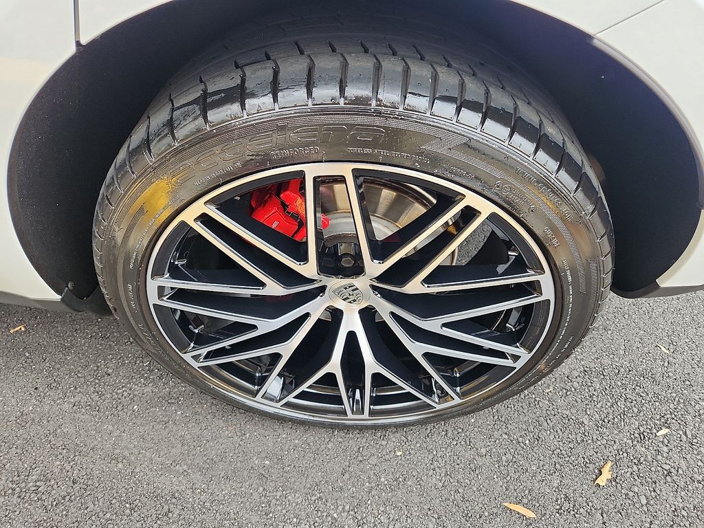 Thumbnail: 2022 Porsche Macan - 8