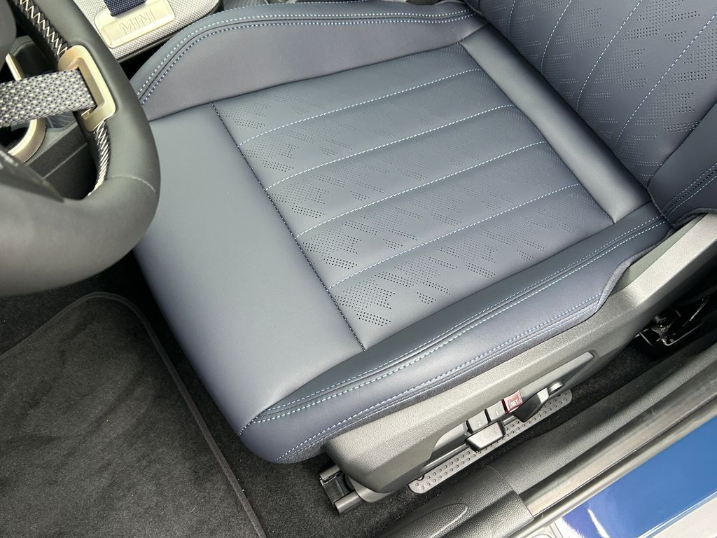 Thumbnail: 2026 MINI Cooper - 15