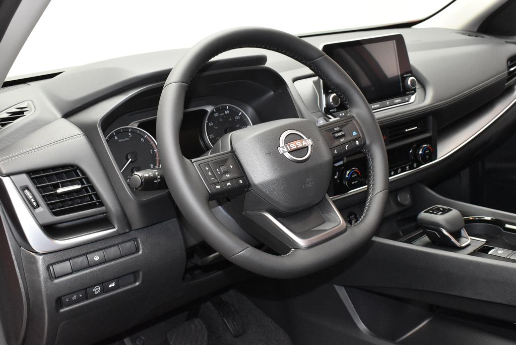 Thumbnail: 2026 Nissan Rogue - 15