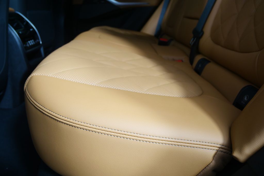 Thumbnail: 2026 BMW X5 - 14