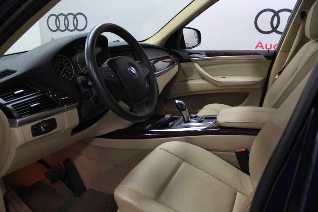 2012 BMW X5 xDrive35i 10