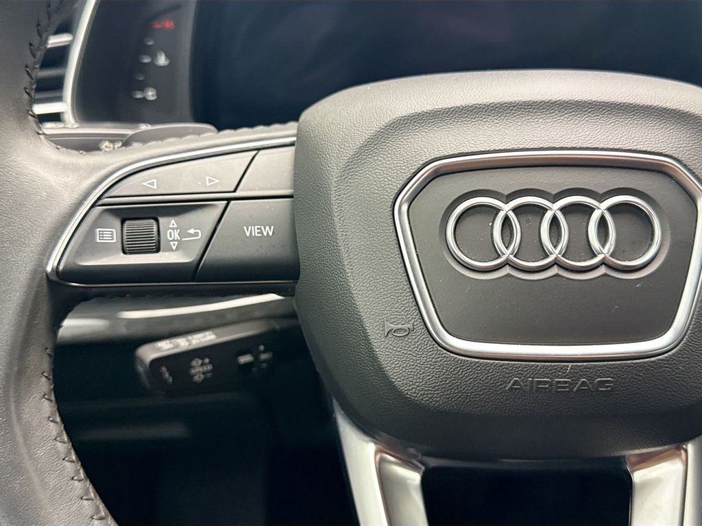 Thumbnail: 2020 Audi Q8 - 11