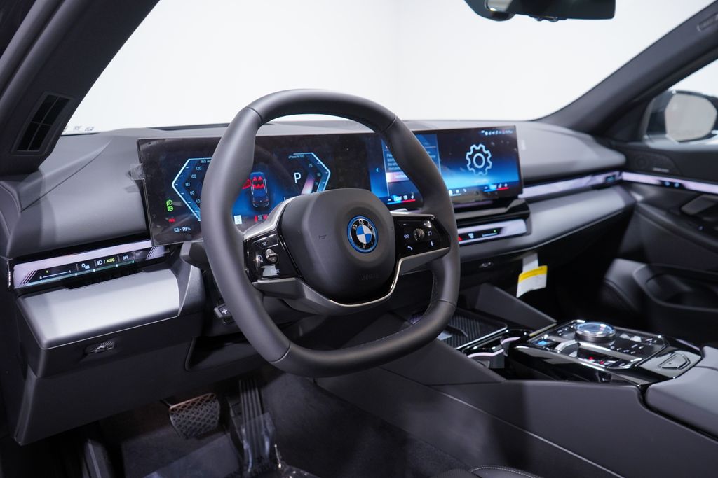 2025 BMW i5 eDrive40 6